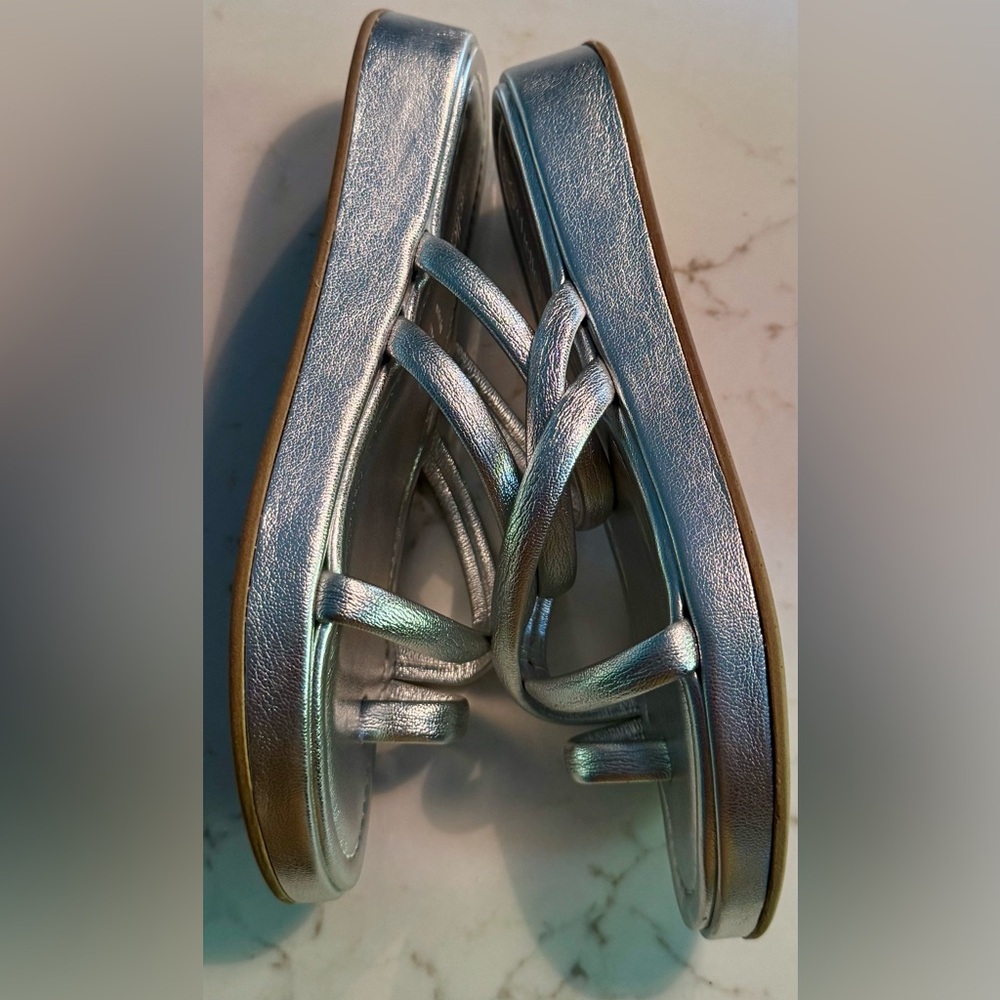 Seychelles Rule the World Metallic Silver Sandals - Picture 8 of 9